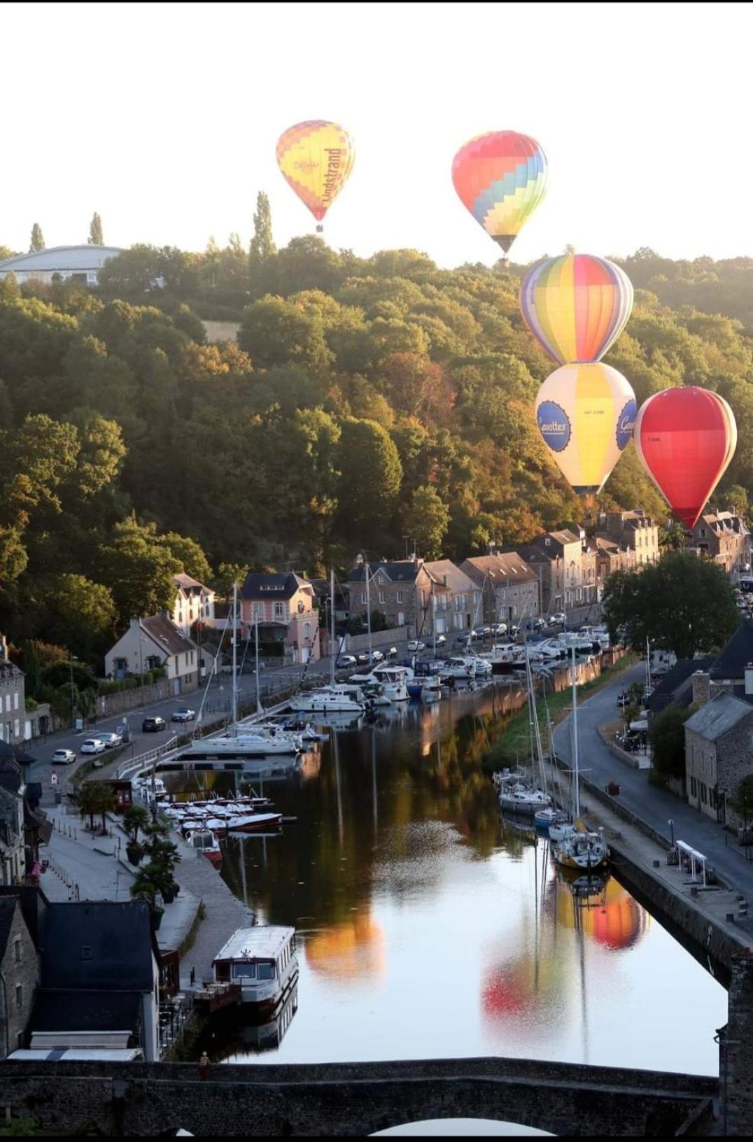 Apartament Escapade Sur Le Port De Dinan Zewnętrze zdjęcie